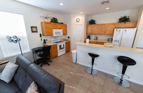 Watersong Villa | 4BR spacious, luxury villa. Nr Disney, private spa&pool, Games Room