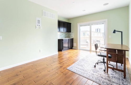 South Philadelphia West House | 4BR Townhouse in Philadelphia + Parking