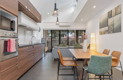 Pyrmont House | 4BR Townhouse Villa Terrific 9Mins Walk Darling Harbour