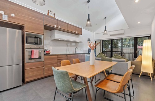 Pyrmont House | 4BR Townhouse Villa Terrific 9Mins Walk Darling Harbour