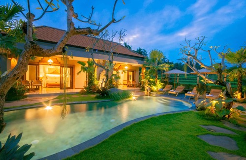Melayang Villa | 4BR Tropical Family Villa in Ubud