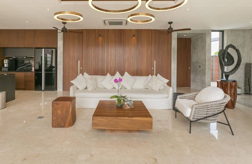Berawa Villa | 4BR VILLA CANGGU NICE PLACE FOR GROUPS