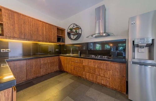 Dyanapura Villa | 4BR VILLA SEMINYAK DOUBLE SIX BEACH