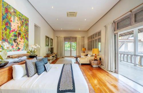 Laksmana Villa | 4BR Villa with Large Pool at Seminyak Beach