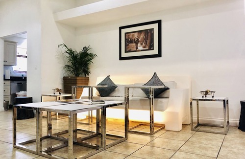Beverly Green House | 4BRHouse,LasVegas,Strip,LVCC,pet-friendly,Sale,BestSpot,Semashow,music,love,wifi