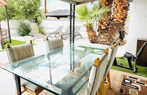 Beverly Green House | 4BRHouse,LasVegas,Strip,LVCC,pet-friendly,Sale,BestSpot,Semashow,music,love,wifi