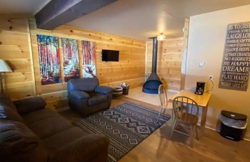 Taos Ski Valley Condo | 4K River Ranch Condo 5 Sleeps 2