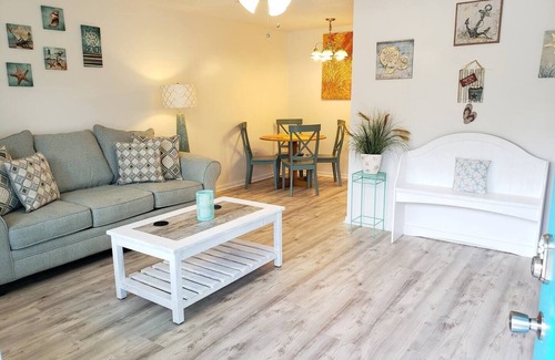 Bearss Plaza House | 4k TV's, Soft Mattress, Remodeled, Moffitt, USF