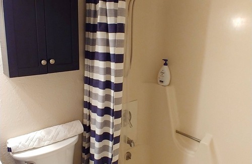 Mountain House Condo | 4Min WALK to Lift! Near Both Bases, Fireplace, Deck, Indoor Pool, Outdoor HotTub