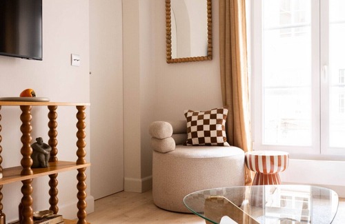 Gaillon Apartment | 4P/1BR - Fully Renovated ~ Step from Place Vendôme