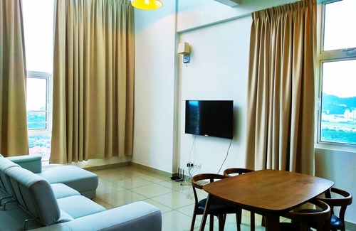 Bayan Lepas Condo | 4R 3B With High Speed Wifi full Facilities & Amenities