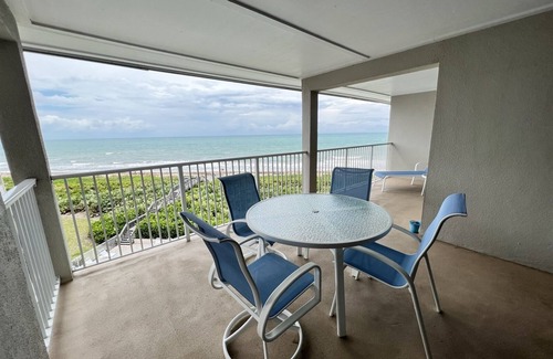 Stuart Condo | 4th Floor Oceanfront Condo with Spectacular Views