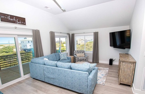 Carova Beach House | 4x2279, Chateau Laylow- Oceanside, Ocean View, Hot Tub, Wild Horses!