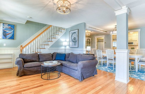 Ocean Grove House | 5 1/2 EMBURY - BEACH BLOCK BEAUTY with 3 Oceanview Porches