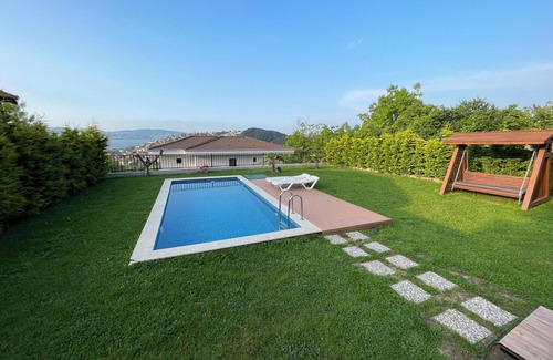 Sapanca Villa | 5+1 Private (HEATED) Pool-Luxury Holiday Villa for 10 people in Sapanca Ünlüce