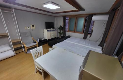 Yeoksam Villa | 5-2202 #Gangnam Stn, 5-min #Yeoksam Stn, 3-min #OTT #Concierge Gangnam Managed