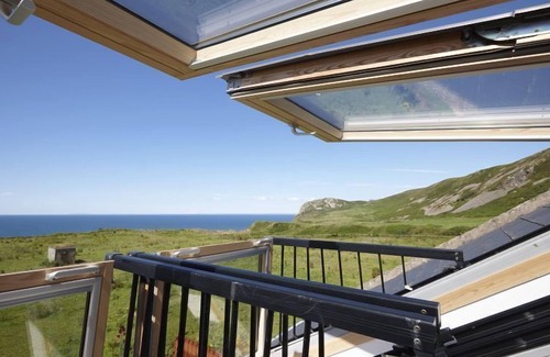 Pistyll Apartment | 5* 3 bedroom stone cottage configured for upside down living