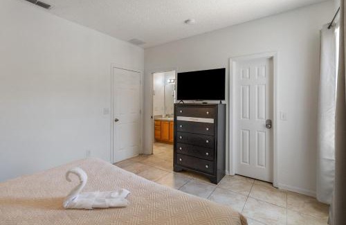 Sunset Ridge House | 5-3 Pool Home Located In Sunset Ridge Community!