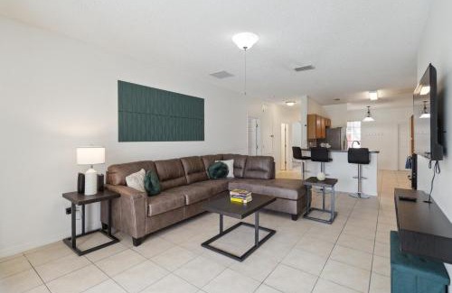Sunset Ridge House | 5-3 Pool Home Located In Sunset Ridge Community!