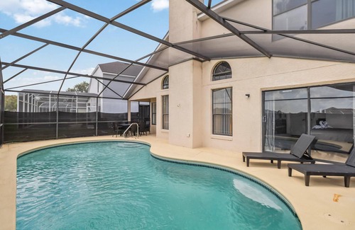 Lake Davenport Estates House | 5/3 Private Pool house near all famous attractions!