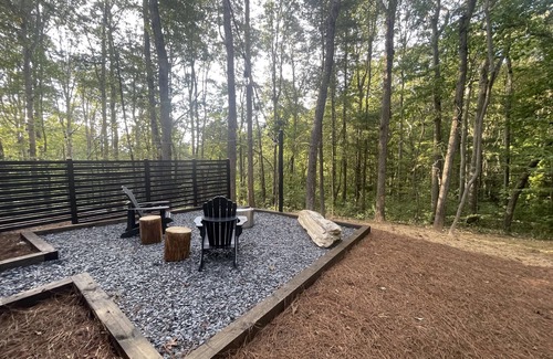 Sautee Nacoochee Cottage | 5.5mi to Helen - Couples Shower - Private Fire Pit
