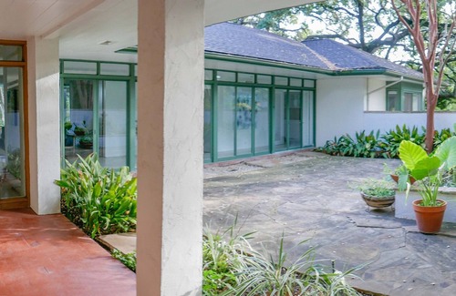 Medical Center District House | 5-Acre Nature Retreat In The Heart Of San Antonio with Pickleball and Tennis