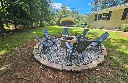 Conyers House | 5 Acres Good Vibes and Tranquility In Conyers - Events, Celebrations, Welcomed