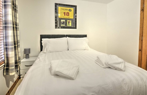 Dornoch Apartment | 5 Argyle Place, Dornoch
