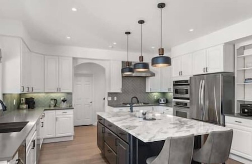 Brush Creek Village House | 5 Aspen Modern Home, Fireplace, Incredible Views!