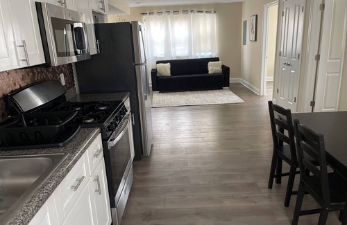 Irvington House | 5 Bd Duplex 38 minutes to NYC. 7min Newark airport and prudential center