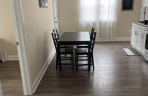 Irvington House | 5 Bd Duplex 38 minutes to NYC. 7min Newark airport and prudential center