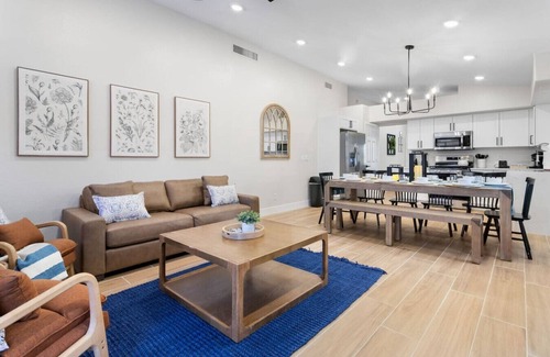 North Las Vegas House | 5 BD Home w/Billiard, Spa, Arcades, Ping Pong