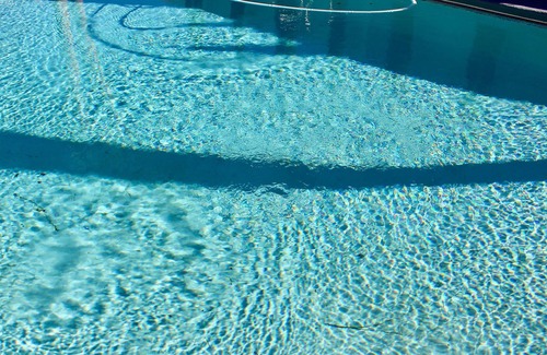 Spring Valley House | 5 bdr (1 king/7 doubles), 3 bath with a pool!!!