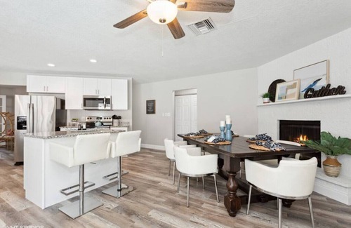 Palm Harbor House | 5 Bdr Palm Harbor home Pool, Screen Lanai
