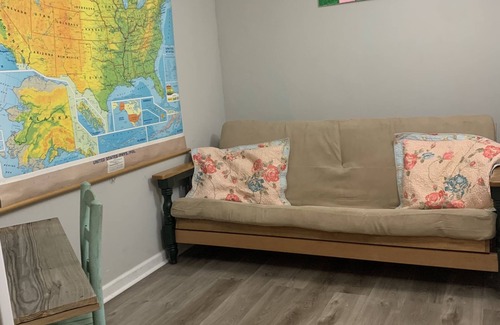 Roxboro House | 5 bdrm, 3 full bth, large living room and fireplace area.