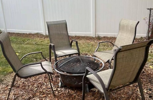 Allouez House | 5 Bdrm Beautiful Home in Safe Neighborhood 7 minute drive to Lambeau