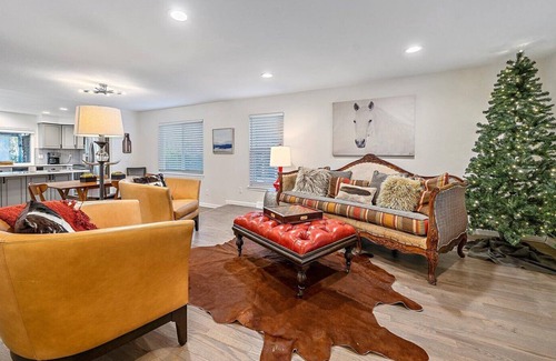 Englewood House | 5 BDRM Near Everything-DTC, I-25 & C-470, Shopping!