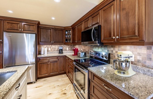 Seguin Cottage | 5 bed 5 bath cottage on Lake Rosseau