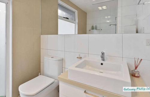 Surf Beach Apartment | 5 Beach St