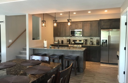 Camdenton House | 5 BED/3.5 BATH At Water's Edge, Super Dock, Ample Parking Space
