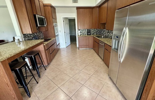 Mission House | 5 bed/4.5 bath family home with office space @ Cimarron. Excellent location!