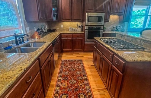 Lake Oconee House | 5 BED 7 BATH WITH BOAT DOCK