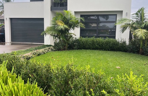 Narraweena House | 5 Bed Home on Northern Beaches