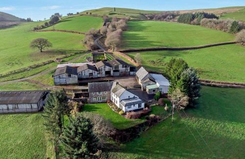 Brecon House | 5 Bed in Brecon 90660