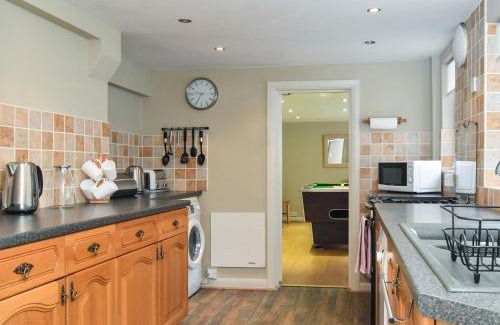 Keswick House | 5 Bed in Keswick SZ291