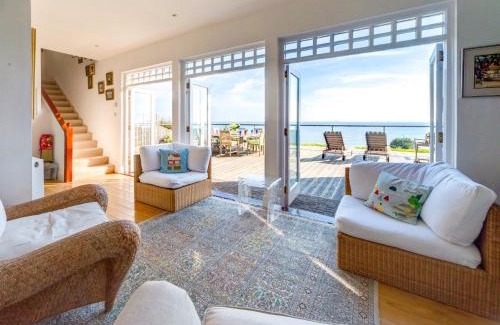 Seaview House | 5 Bed in Seaview 93445