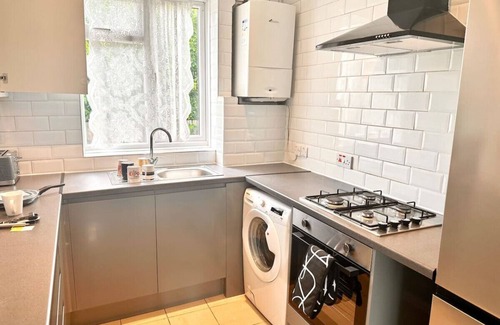 Lee House | 5 bed property in SE12