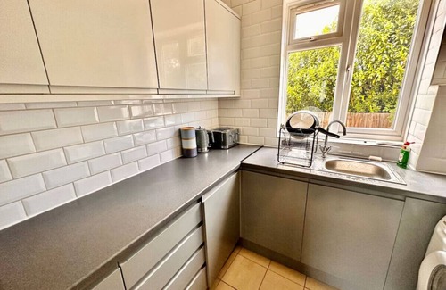 Lee House | 5 bed property in SE12