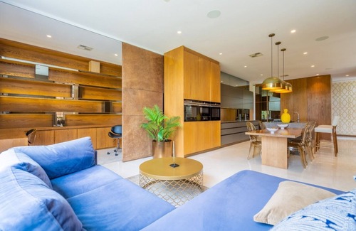 Ethekwini Villa | 5 Bed Python Villaway