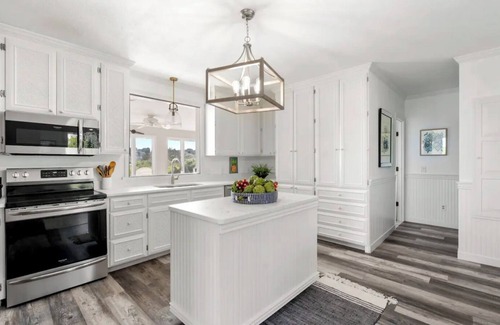 Bonnet Shores House | 5-bed Waterfront Beach house with DIRECT access to Private Kelly Beach in Bonnet